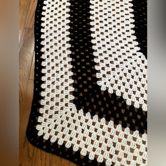 Hand made crochet white & black square throw/afghan/blanket/bed cover. 76” x 76” - Picture 3 of 4